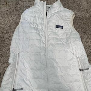White Patagonia vest puffer